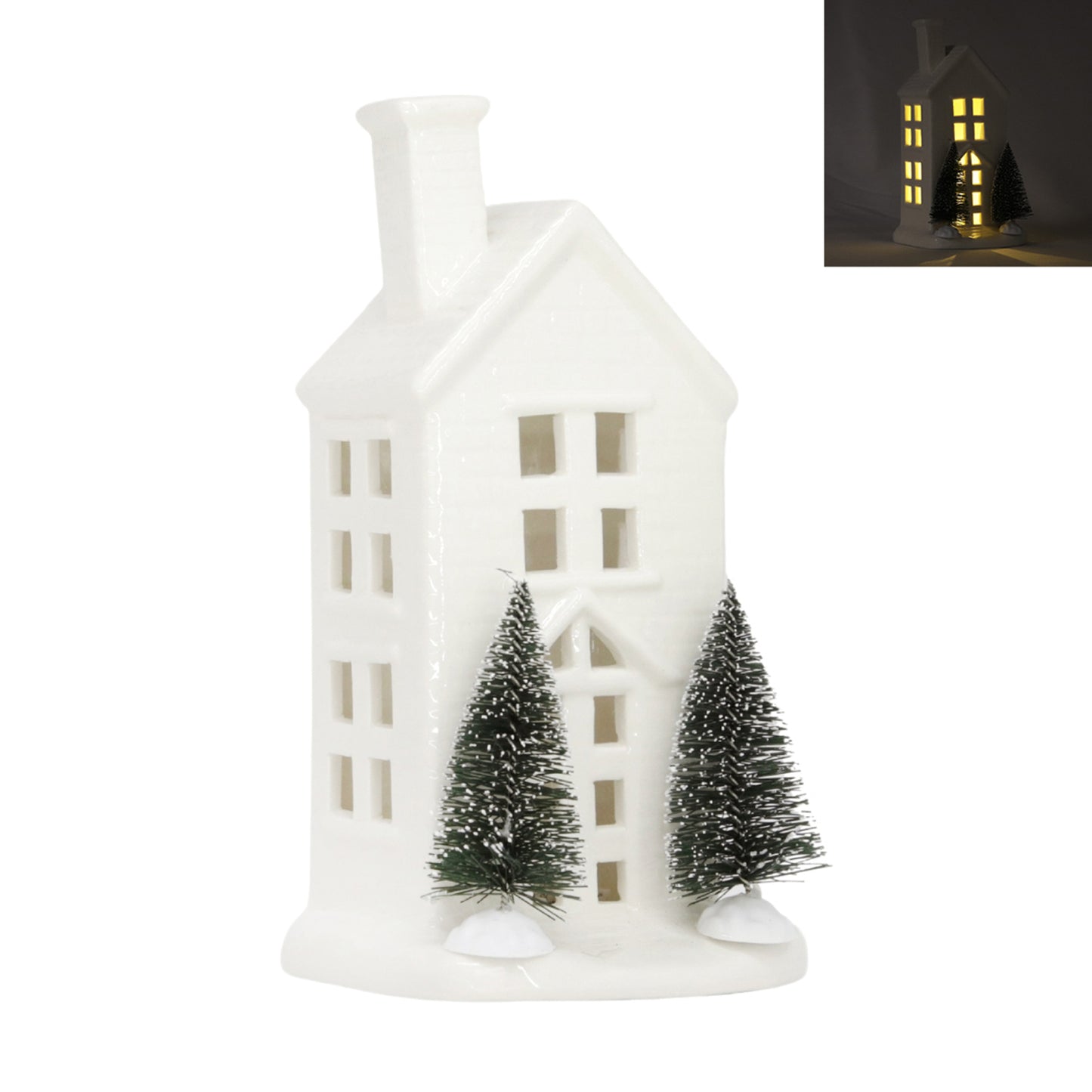 25PXF913 - Lighted Cottage with Trees