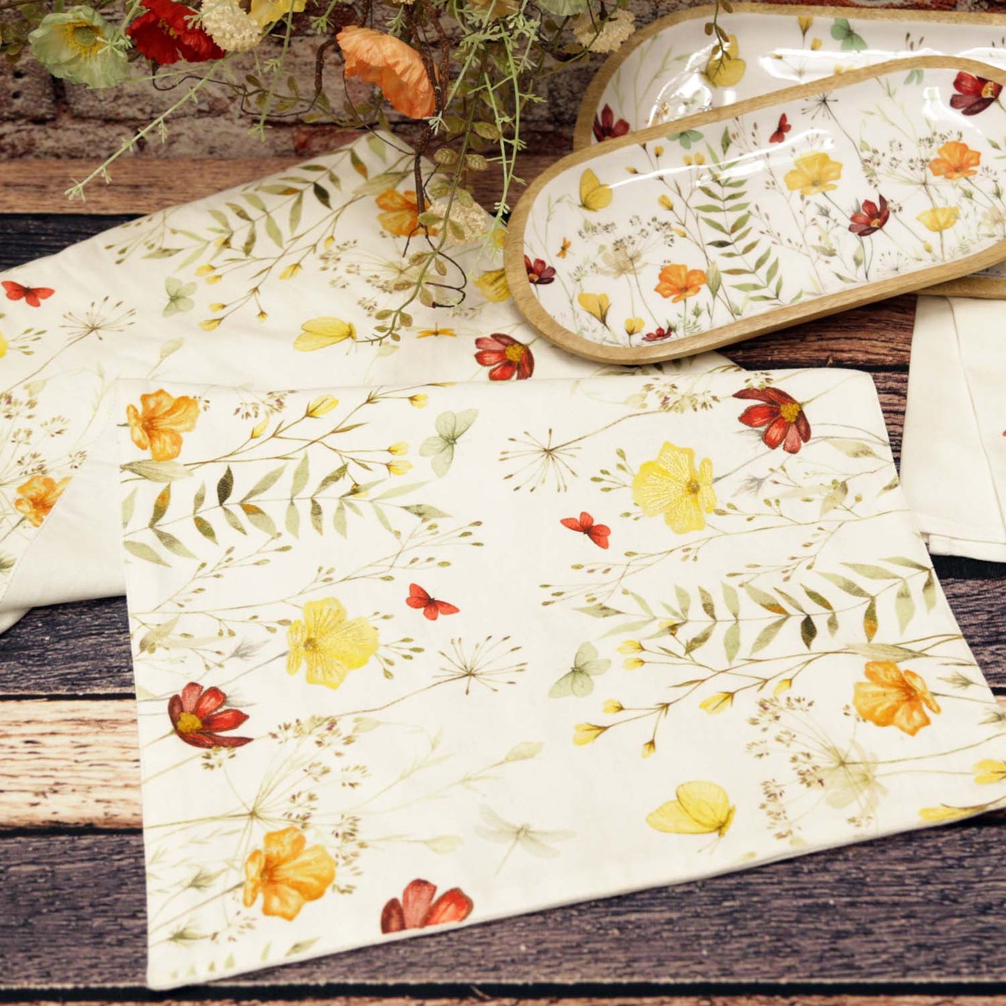 DAI57511 - Wildflowers Table Runner