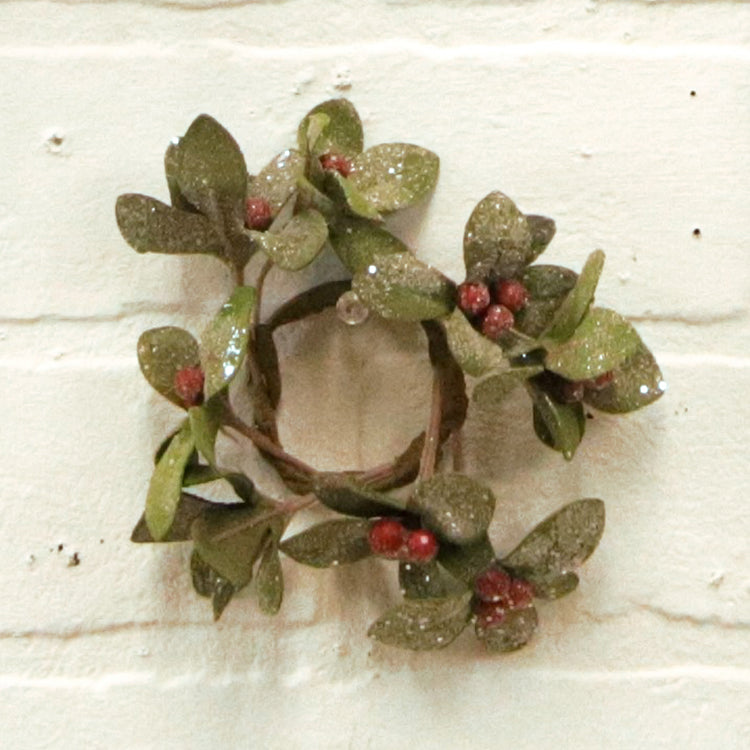 FFQ38829CSS - Green Leaf and Red Berry Mini Ring